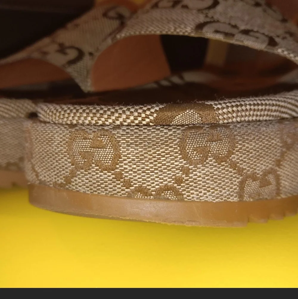 Gucci "Brown" Wedges with Logo Pattern - Picture 3 of 6